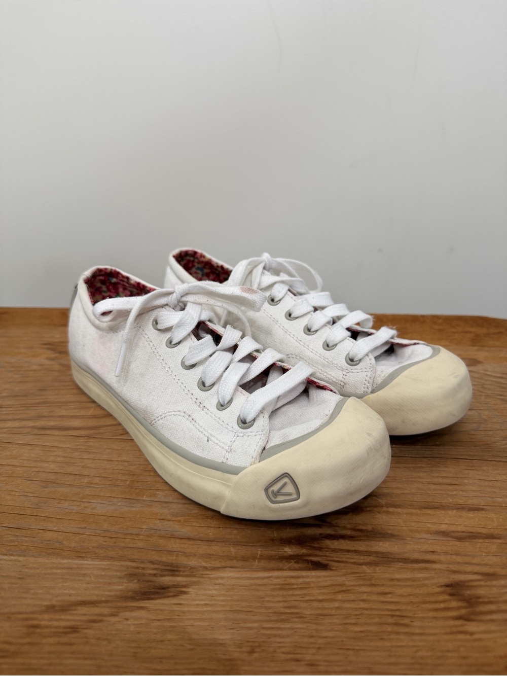Keen Coronado III Canvas Sneakers Off White Shoes Hiking Outdoors Women’s 7.5